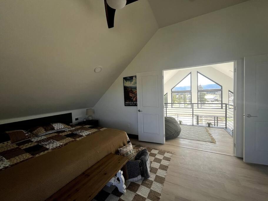 Red Rock Retreat Stunning Floor To Ceiling Views Hatch Exterior photo
